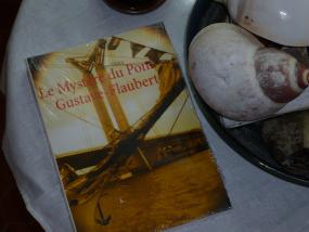 Il était un livre vous invite à lire Le Mystère du pont Gustave-Flaubert