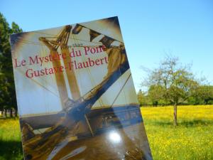 Les lectures de l'oncle Paul vous invite à lire Le Mystère du pont Gustave-Flaubert aux champs...